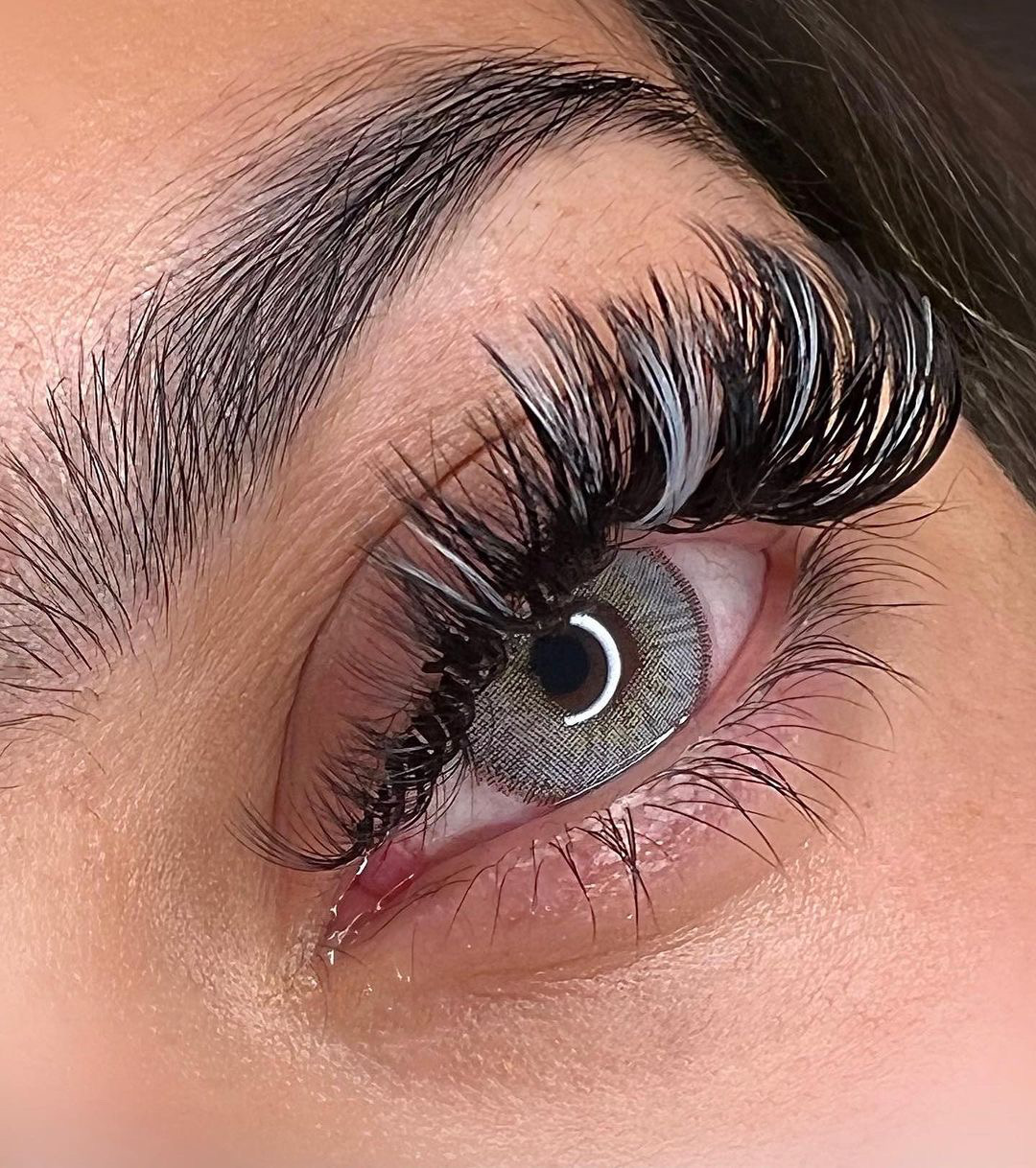 Wimpernverl&auml;ngerung im Studio SK&Oslash;NFEEL